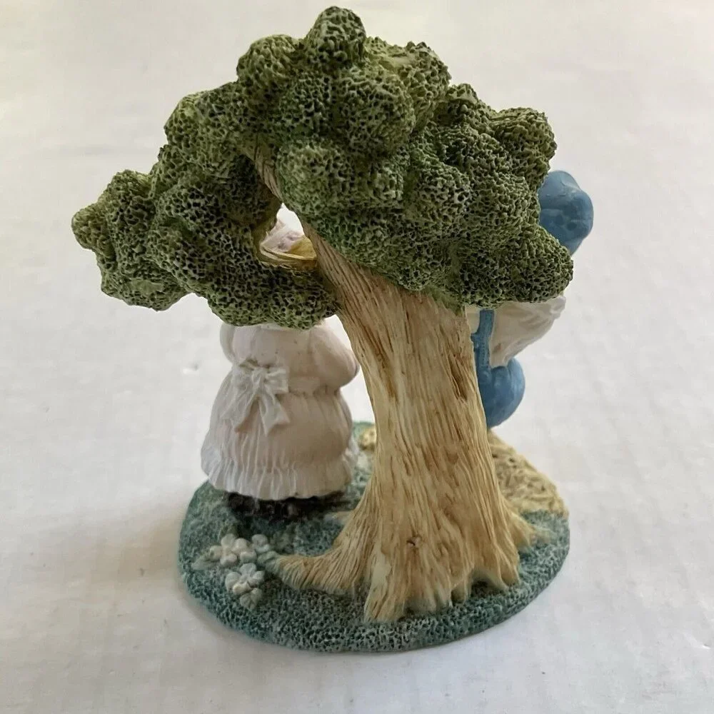 Decor Male Female Bears Under Tree Resting Picnic Resin Spring Flowers Home